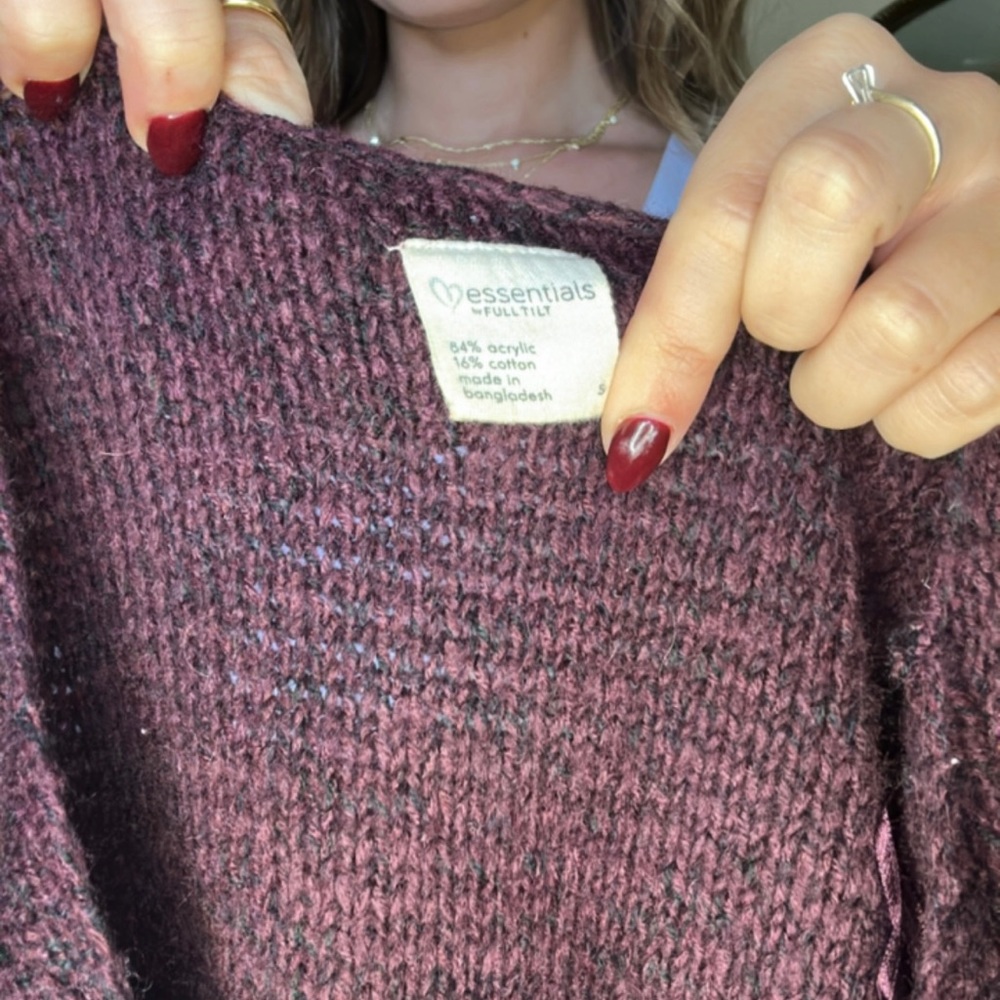 Maroon sweater small - Picture 5 of 5